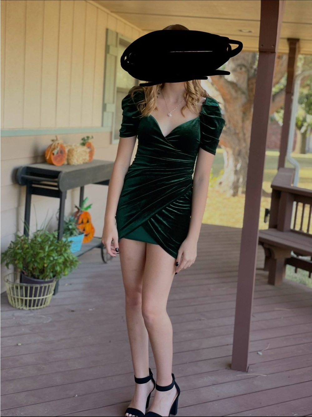 dark green velvet mini dress B Darlin | Dresses | B Darlin Emerald Puff Sleeve Design:Santa 2 The Macie Halter Maxi $400 - $500 Long sleeve Elevate your wardrobe with